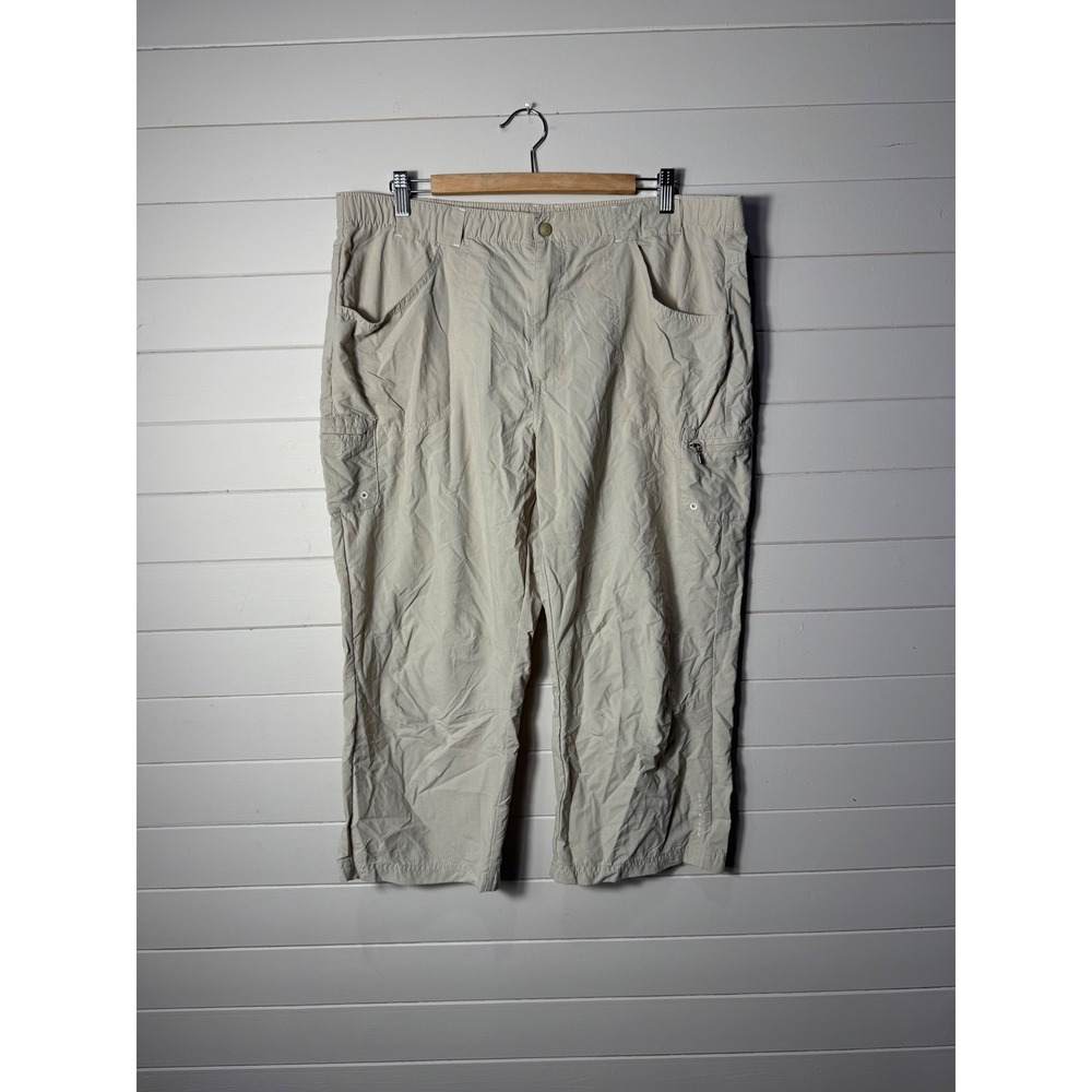 Columbia Womens XL Tan Nylon Hiking Cargo Capri Pants Lightweight Outdoor